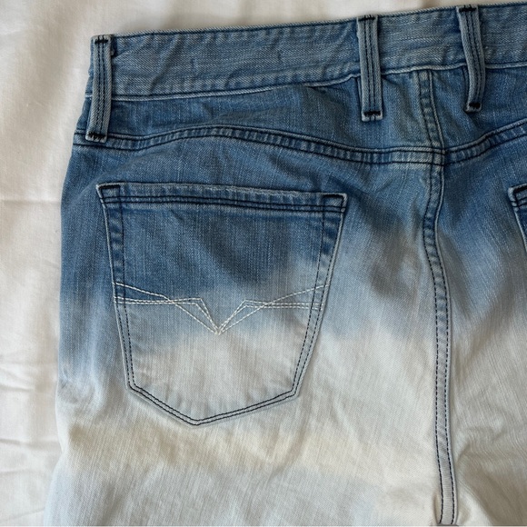 Guess Jeans - Picture 4 of 7